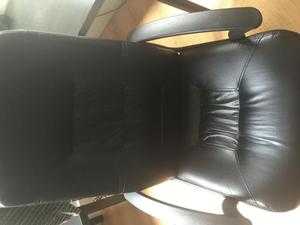 2 queen leather chairs