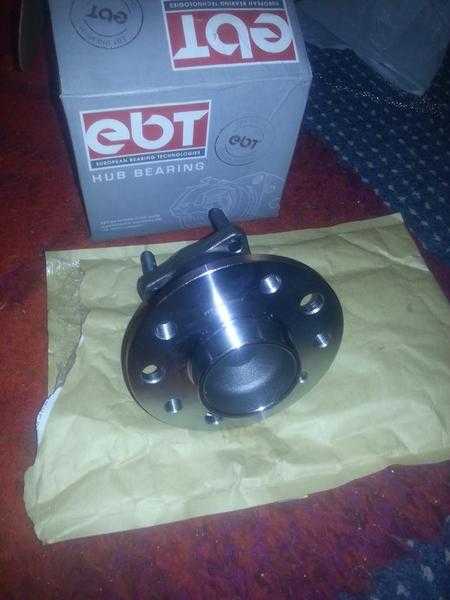 2 rear wheel hub bearings 5 stud 1999 to 2005