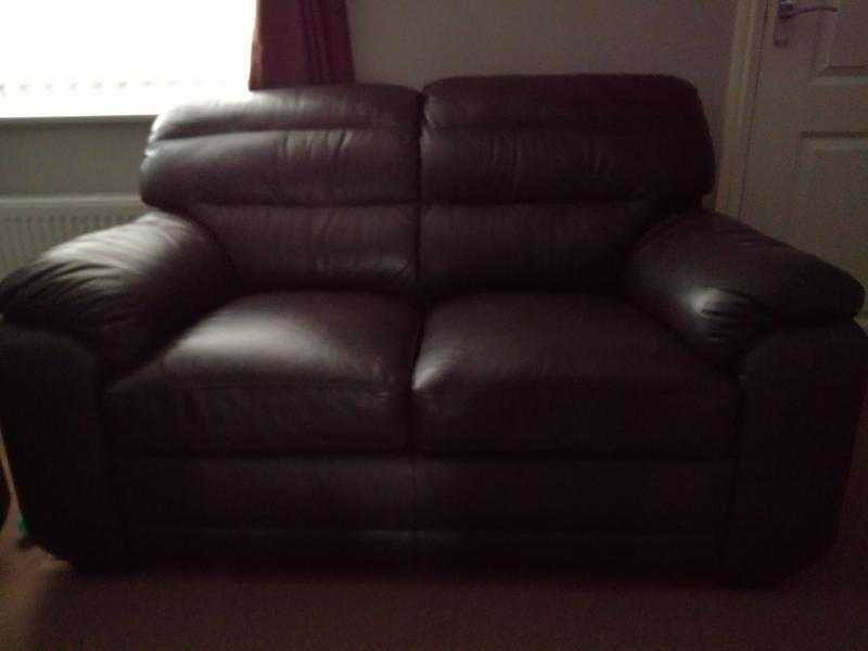 2 seater sofa and 3 seater sofa for sale.