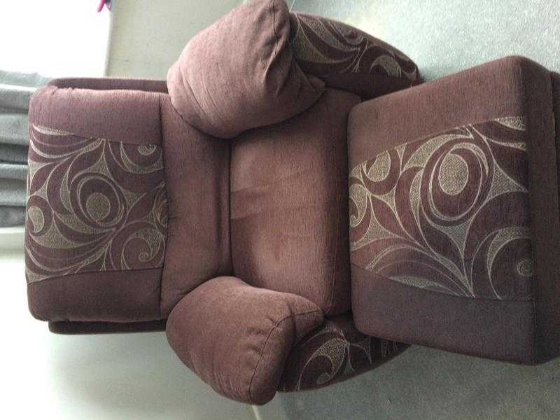 2 seater sofa with 2 armchairs and footstool