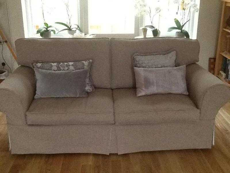 2 Sofas