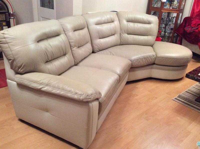 2 tone beige and cream 4 seater corner sofa