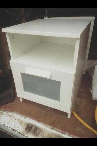 2 white ikea bed side tables