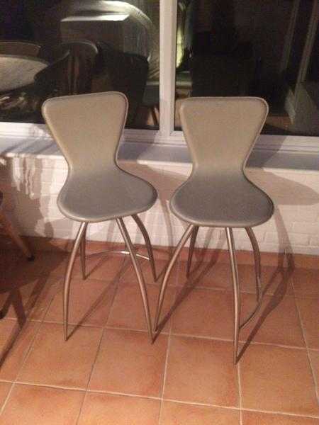 2 x cream swivel bar stools