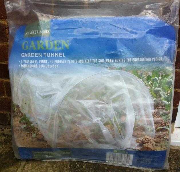 2 x GARDEN GROW TUNNELS CLEAR POLYTHENE 3M LONG