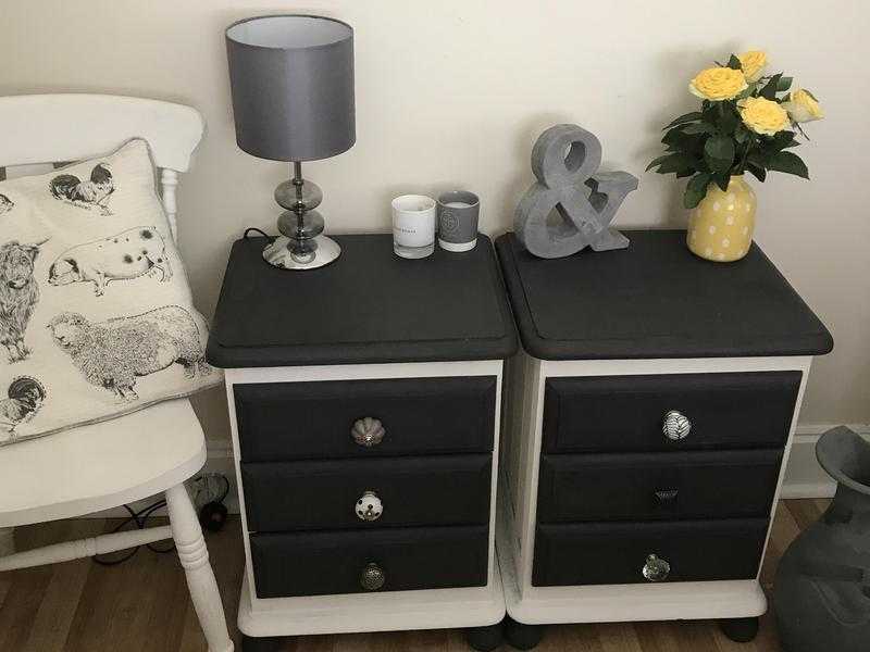 2 x solid wood chest of 3 drawers