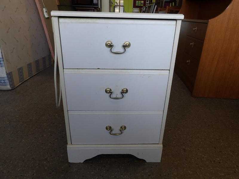 20 OFF ALL ITEMS SALE - 3 Drawer bedside table