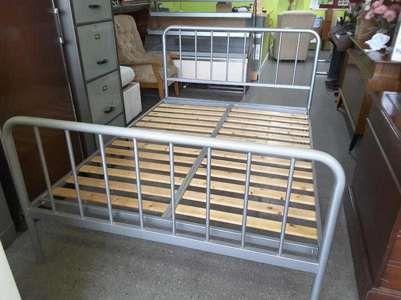 20 OFF ALL ITEMS SALE - 4ft 6quot Double Metal Bed Frame - Local Delivery 19