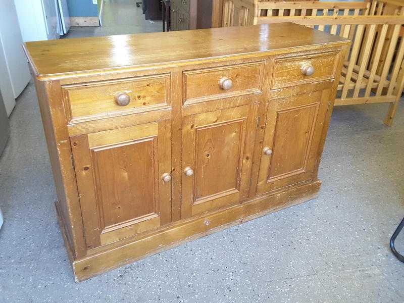 20 OFF ALL ITEMS SALE- Beautiful Solid Pine Sideboard With Cupboards amp Drawers - Local Delivery 19