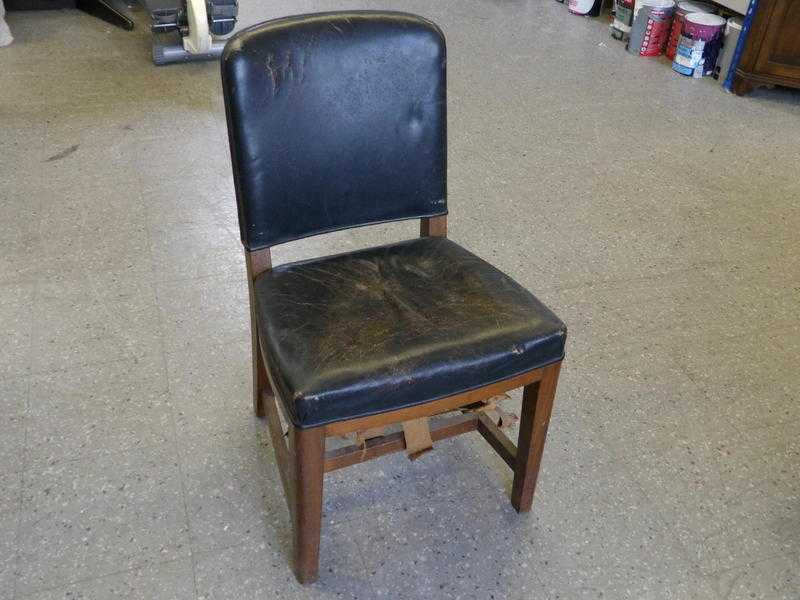 20 OFF ALL ITEMS SALE - Bedroom chair for Reupholstery Project - Local Delivery 19