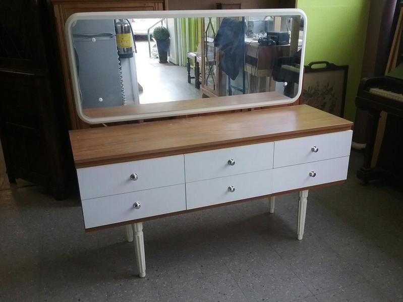 20 OFF ALL ITEMS SALE - Dressing Table with Mirror and Drawers - Local Delivery 19