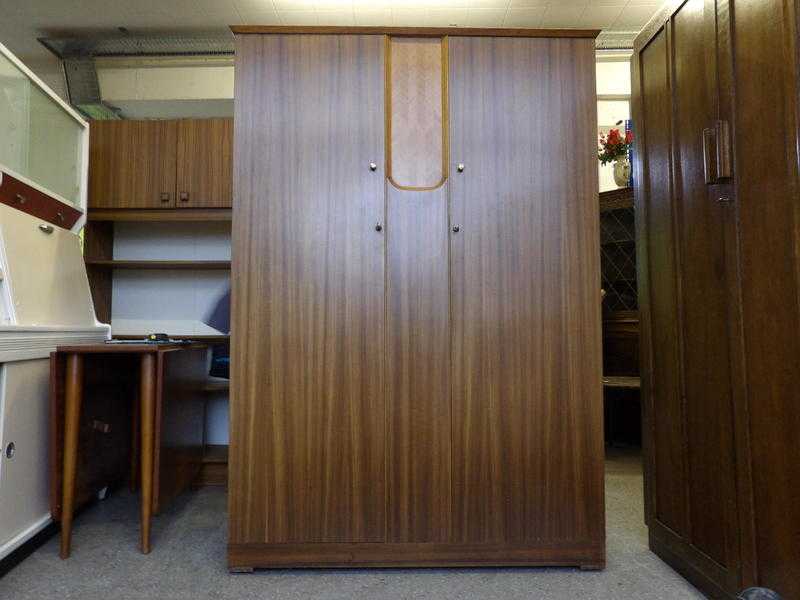 20 OFF ALL ITEMS SALE Large Bedroom Wardrobe By Uniflex - Local Delivery Now ONLY 19