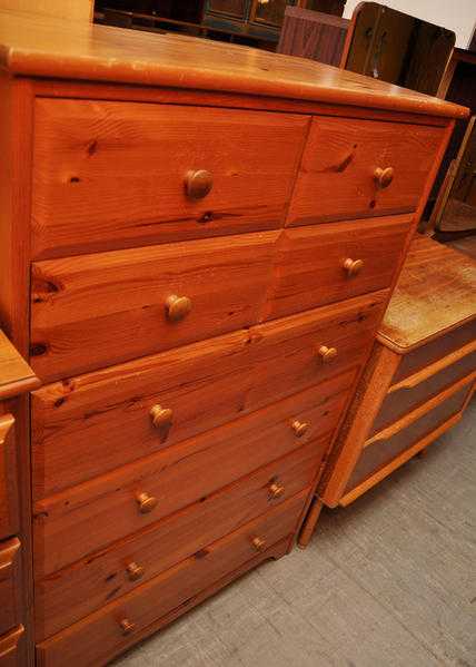 20 OFF ALL ITEMS SALE - Large Pine Chest With 8 Draws - Local Delivery 19