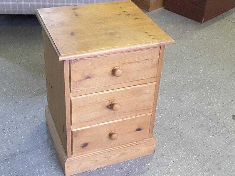 20 OFF ALL ITEMS SALE- Pine Bedside Table  Drawers - Local Delivery 19