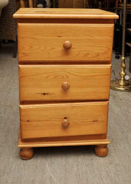 20 OFF ALL ITEMS SALE - Pine Bedside Table with 3 Drawers - Local Delivery 19