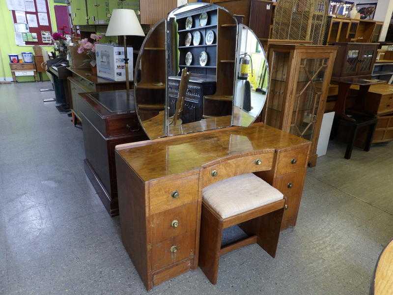 20 OFF ALL ITEMS SALE - Vintage Dressing Table With 3 Way Mirror - Local Delivery 19