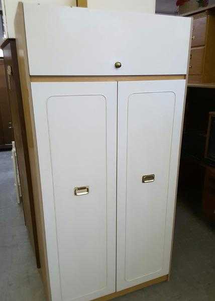 20 OFF ALL ITEMS SALE - Wardrobe With Hanging Rail amp Top Cupboard - Local Delivery 19