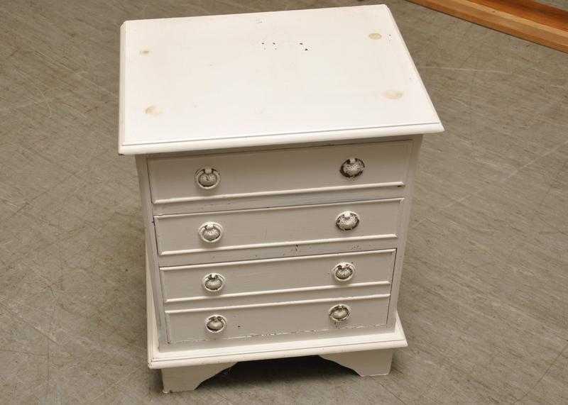 20 OFF ALL ITEMS SALE - White Bed Side Table - Local Delivery 19