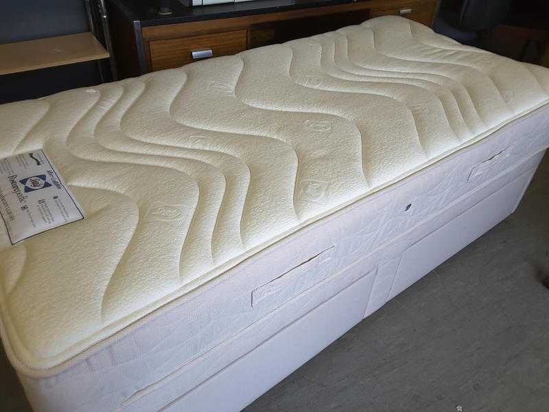 20 OFF SALE - 3ft Single Divan Bed Base With Drawers amp Mattress -VGC- Local Delivery 19