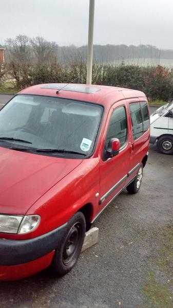 2001 CITROEN BERLINGO MULTISPACE FORTE RED MOT Sep 17 petrol 1.6