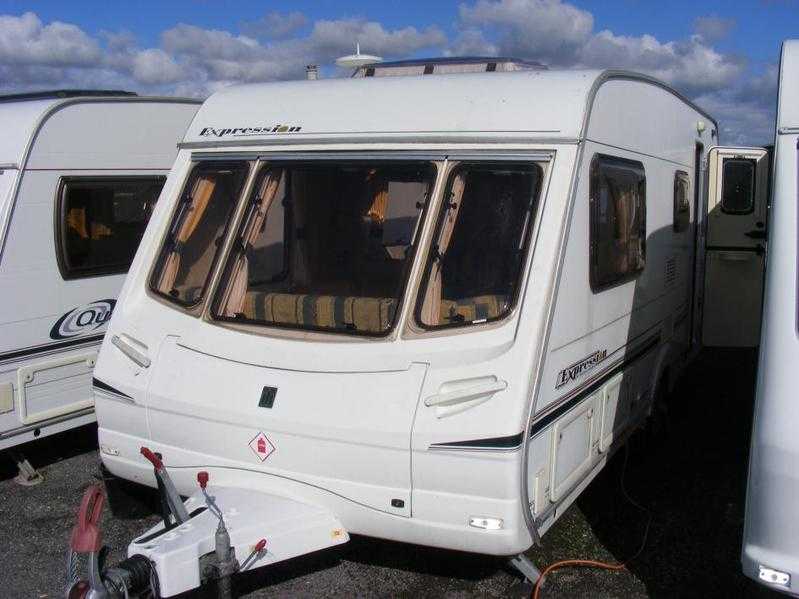 2004 Abbey Expression 520L caravan amp motor mover, 4 berth, 17ft, end washroom, birth