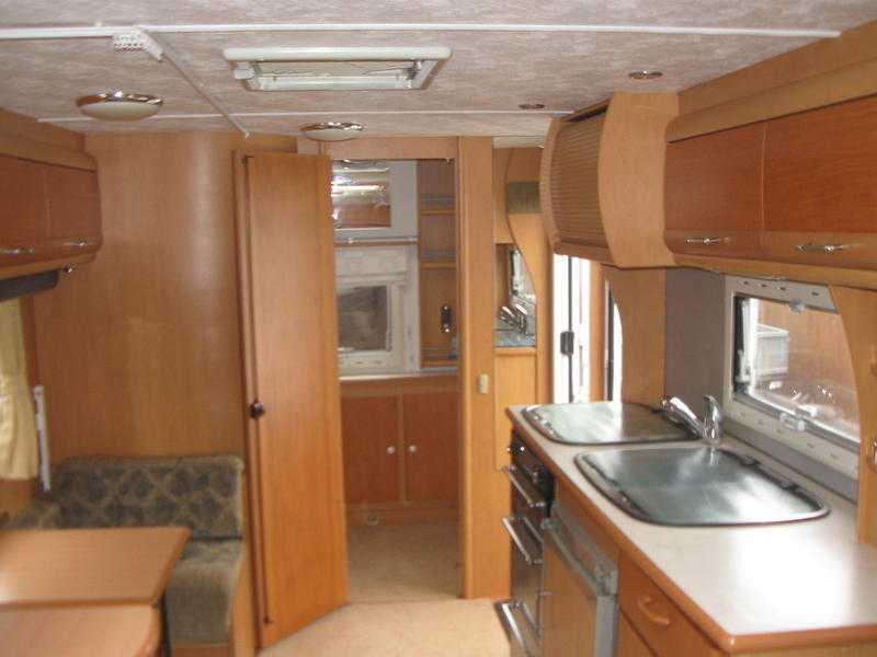 2004 compass rallye 542l 4 berth with motor mover