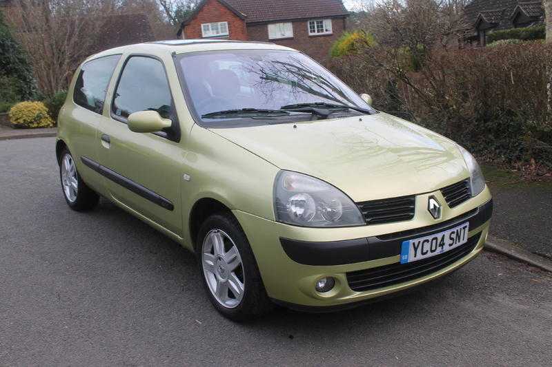 2004 Renault clio Dynamqiue 1.2 3 Door