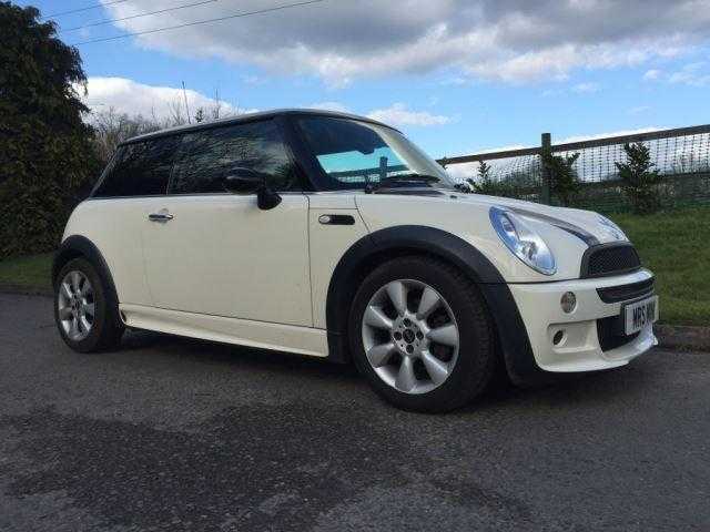 2006 MINI Cooper Chili Pack in Pepper White with JCW Bodykit