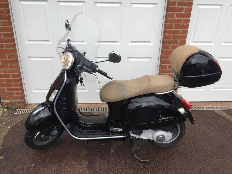 2007 Vespa GTS 250 Scooter