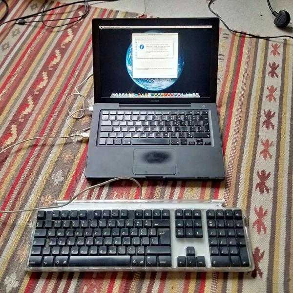 2008 Apple MacBook Black laptop 13 inch 2Gb RAM 120GB Intel Core Duo2 MS OFFICE with m7803 keyboard
