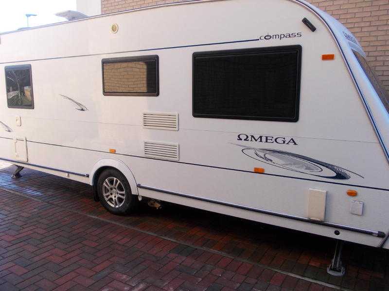2008  Compass Omega 544 Fixed bed, motor mover amp dorema awning