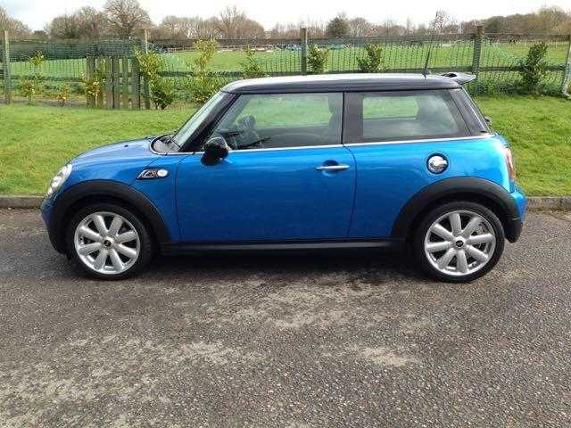 2009  59 MINI Cooper S Chili Pack in Lazer Blue with Low Miles