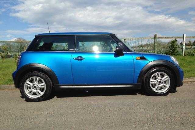 2011 MINI One Pimlico in Lazer Blue with Pepper Pack Bluetooth amp USB