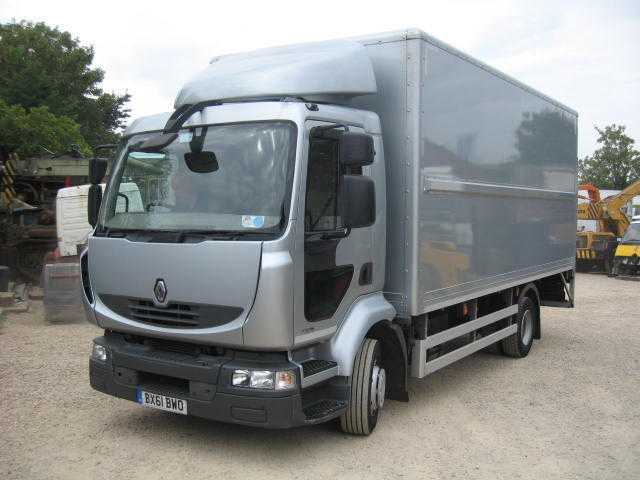 2011 Renault Midlum, 220 DXI 61 Reg 18 Foot Box Tail Lift