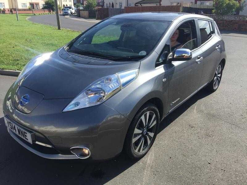 2014 Nissan Leaf full electric with extras owned Battery