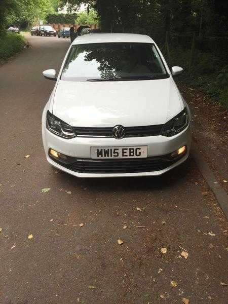 2015 white Volkswagen Polo face lift 1.0 blue motion