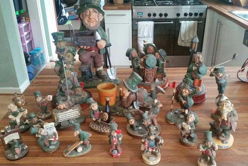 21 Irish Finnians Figurines