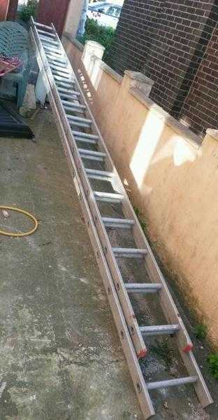 23FT 10  7.27 METRE 2 SECTION LADDER