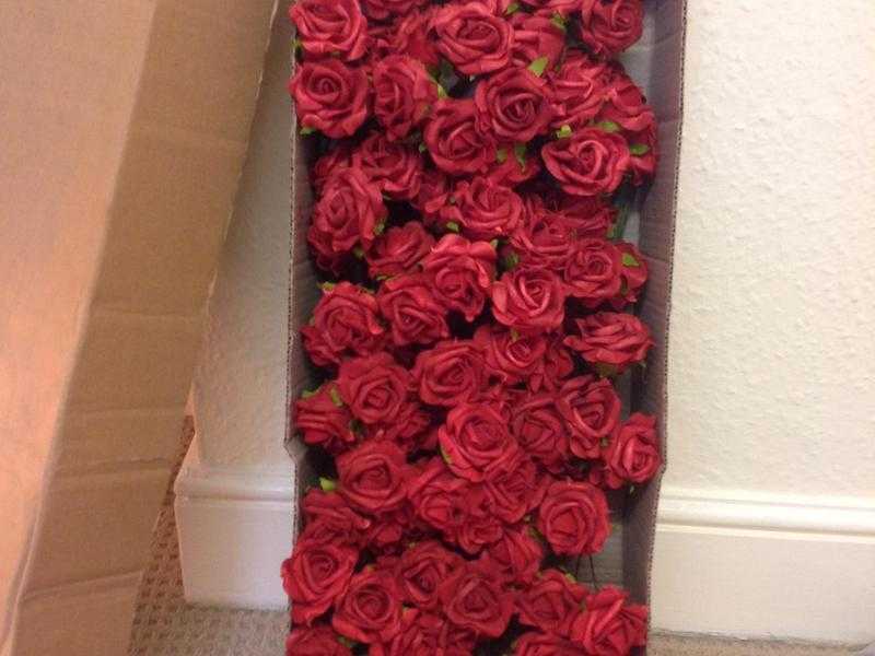 25cm high Red Artificial Rose Joblot 24 bundles in the box box, Weddings, Table decor
