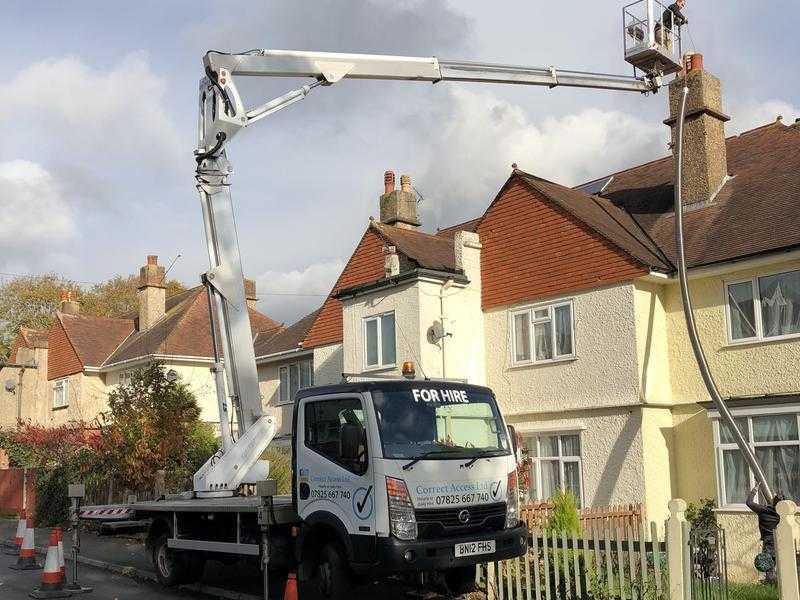 25m cherry picker hire hourly or daily rates.