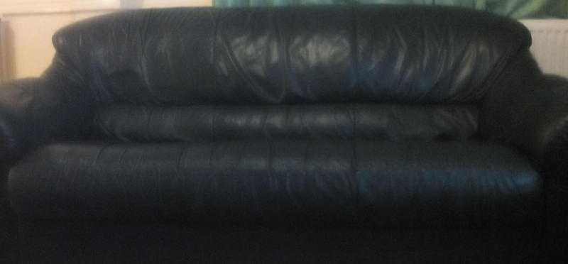 260 A LOVELY PAIR OF SOFAS 3  2 QUALITY REAL LEATHER HIDE NOT PIG SKIN IN FABULOUS CONDITION