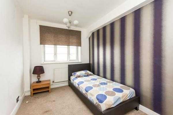 2br - 61m2 - Ashford Court (Gladstone Park)  HOLIDAY LET