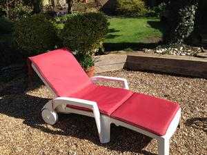 2x LITCHFIELD SUNLOUNGERS FOR GARDEN BEAUTIFUL CONDITION MUST BE SEEN FOLD AWAY STILL IN BOXES