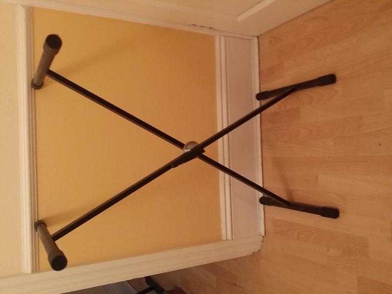 2x Proel keyboard stands