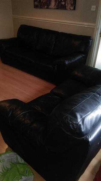 3 amp 2 Seater Leather Sofa