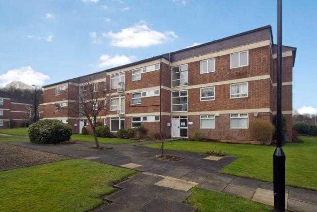 3 bed flat to rent north Leeds