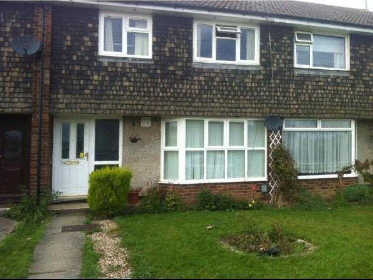 3 Bed house to let 1000