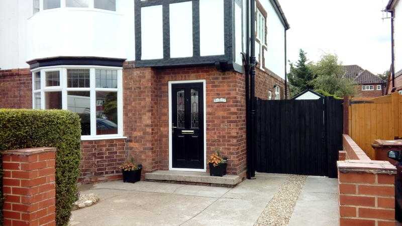 3 bed Semi detached house for sale in Grimsby NE Lincs