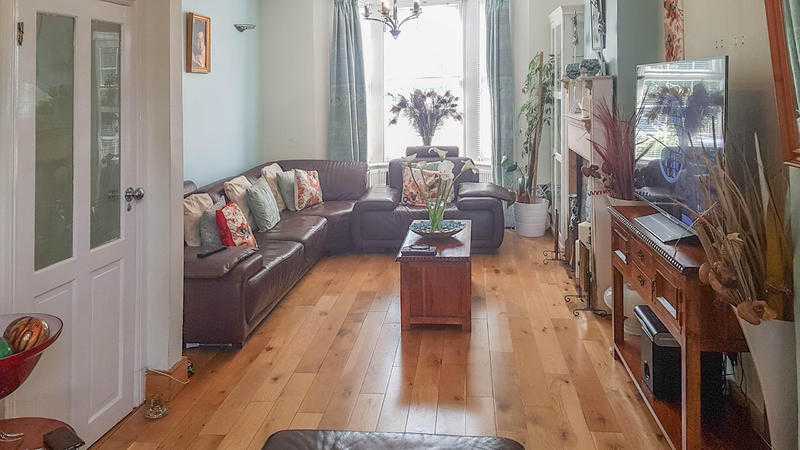 3 bed terraced house In Whitehorse Road, Croydon CR7