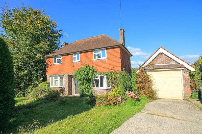 3 bedroom house in Crawley